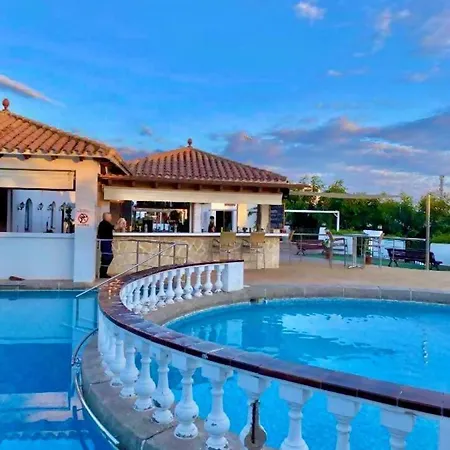 Oasis Calan Porter Con Piscinas Y Junto La Playa *