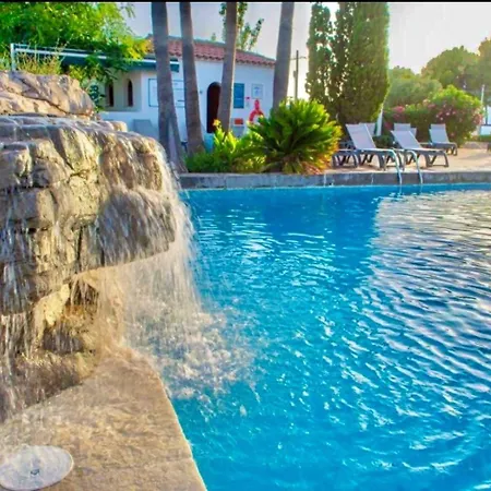 Oasis Cala'n Porter Con Piscinas Y Junto La Playa. Appartement