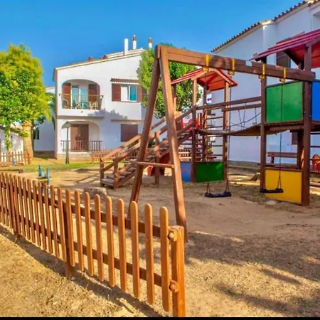 Oasis Calan Porter Con Piscinas Y Junto La Playa Apartman Cala En Porter (Menorca)