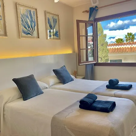 Apartamento Oasis Cala'n Porter Con Piscinas Y Junto La Playa.